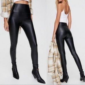 Wilfred Free Daria Vegan Leather Pant
